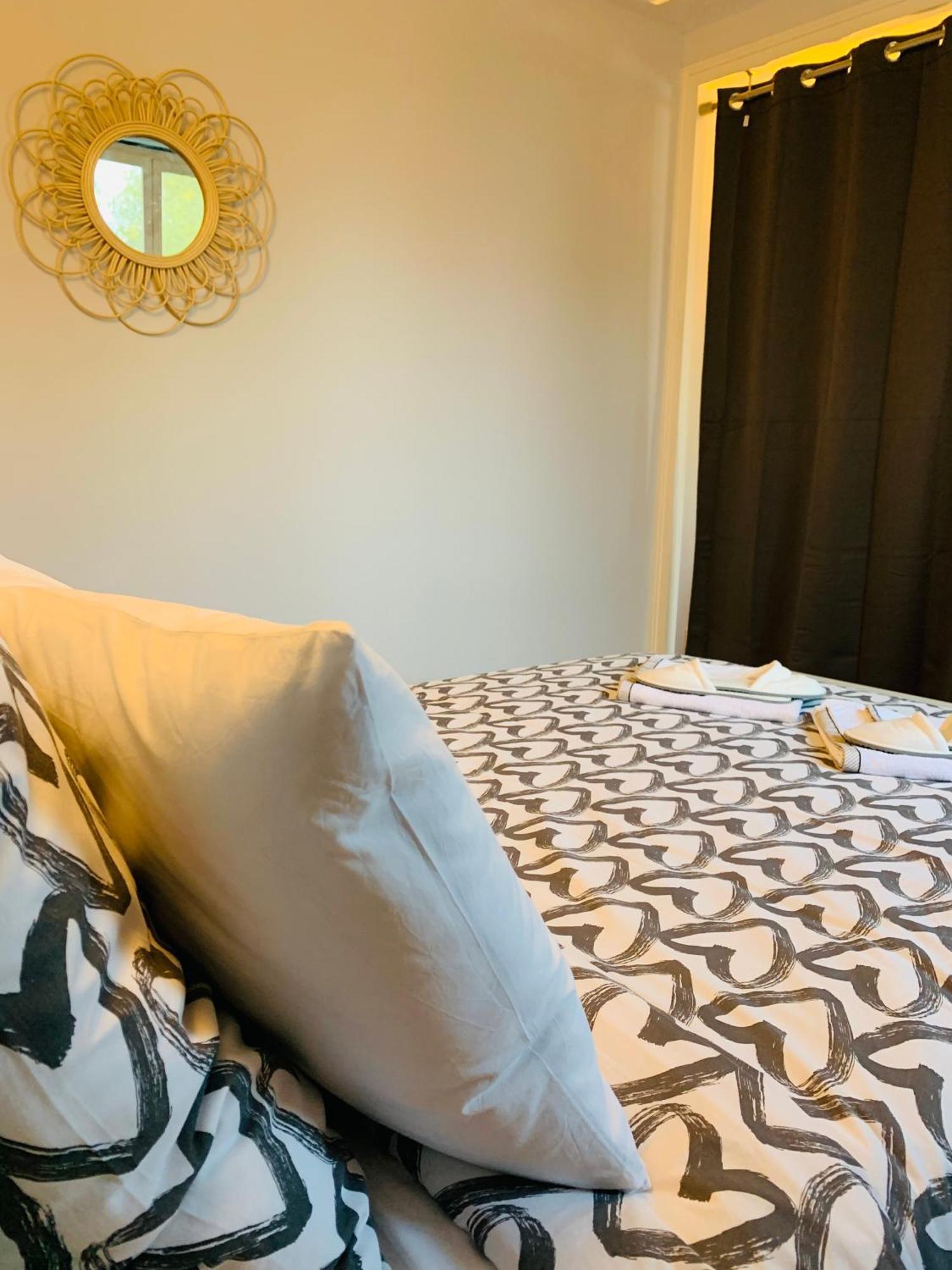 Hotel Les Tourterelles Vendôme Pokój zdjęcie